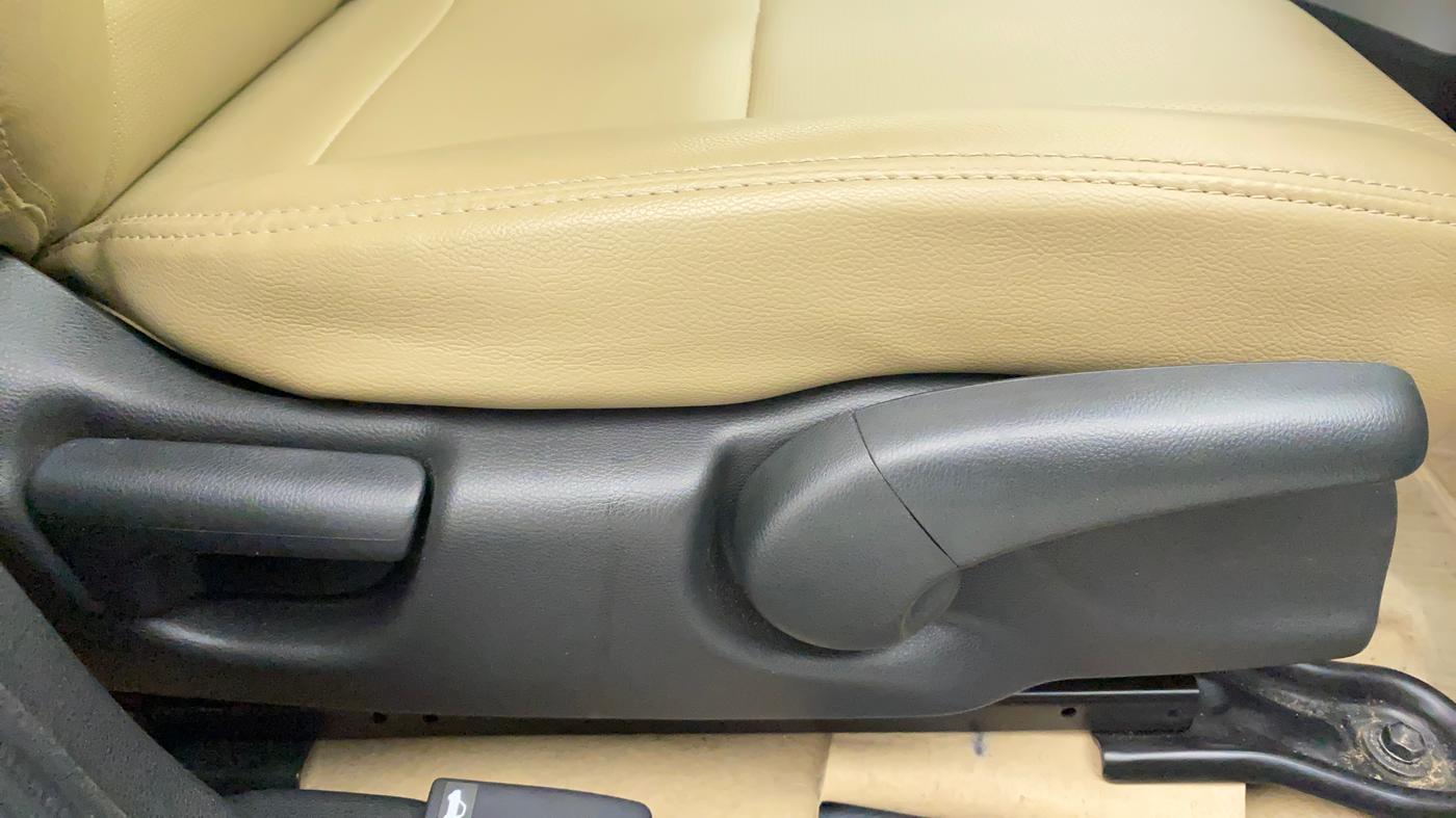 2019 Honda City 1.5L I-VTEC V MT, Petrol, Manual, 38,408 km, Driver Side Adjustment Panel