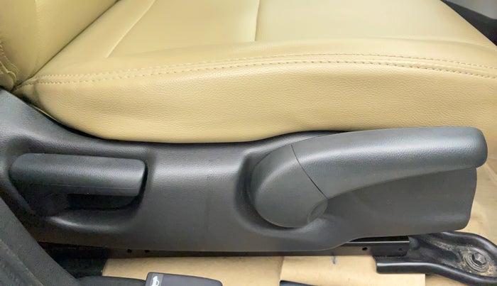 2019 Honda City 1.5L I-VTEC V MT, Petrol, Manual, 38,408 km, Driver Side Adjustment Panel