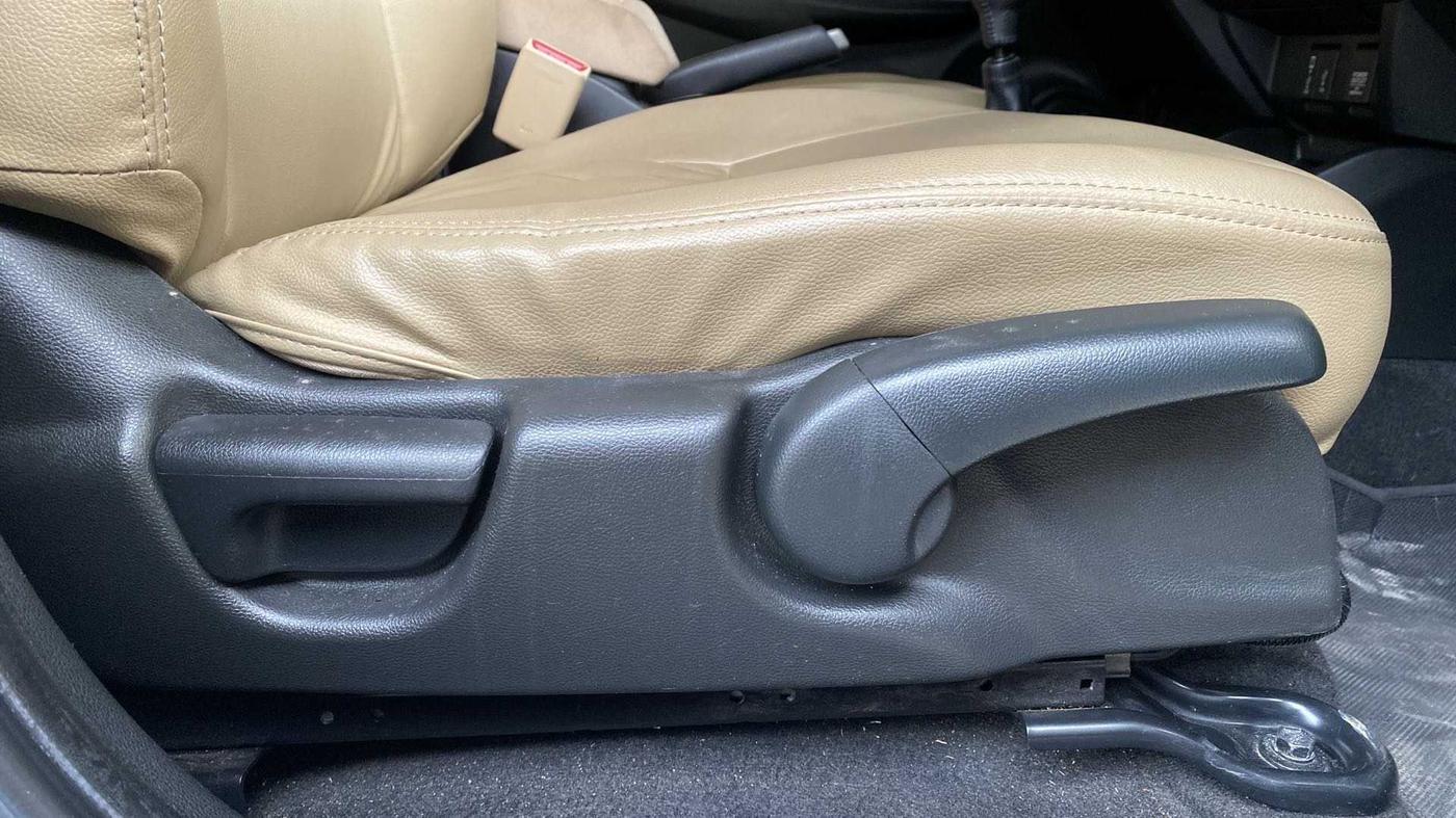 2018 Honda Jazz 1.2L I-VTEC VX, Petrol, Manual, 50,698 km, Driver Side Adjustment Panel