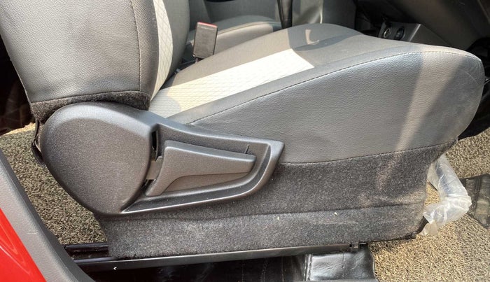 2022 Maruti Alto K10 VXI PLUS AMT, Petrol, Automatic, 704 km, Driver Side Adjustment Panel