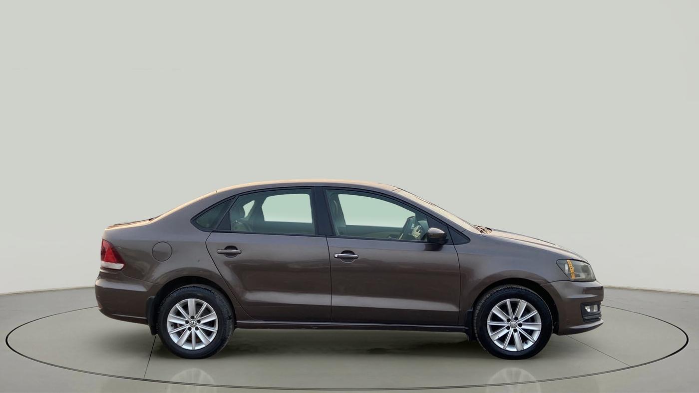 2016 Volkswagen Vento HIGHLINE DIESEL 1.5, Diesel, Manual, 1,17,599 km, Right Back Diagonal