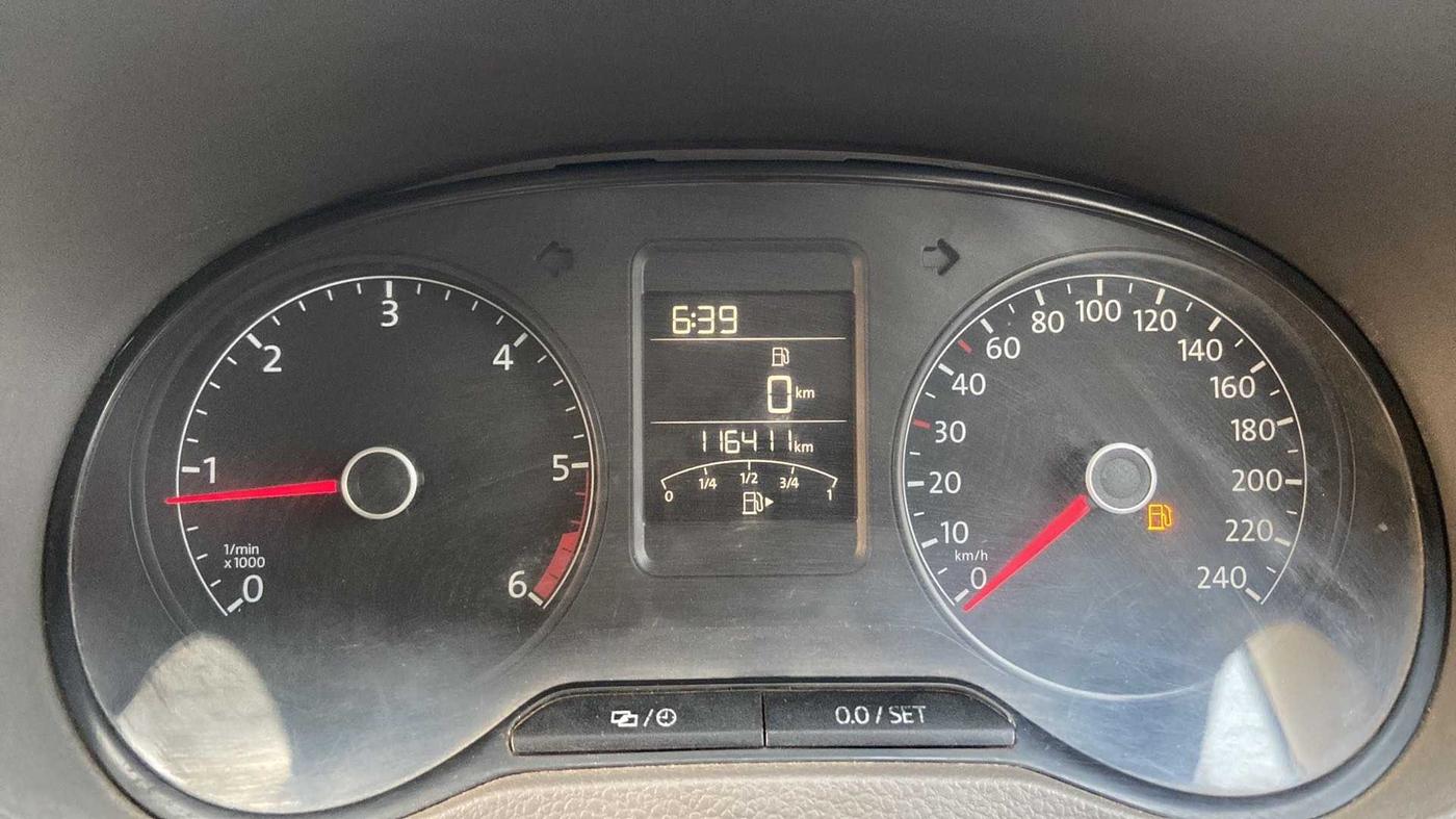 2016 Volkswagen Vento HIGHLINE DIESEL 1.5, Diesel, Manual, 1,17,599 km, Odometer Image