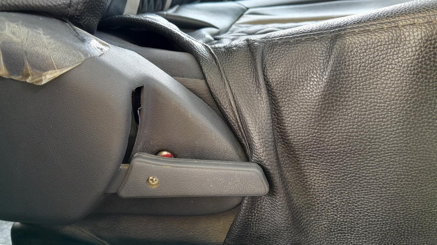 2017 Maruti Alto 800 LXI, Petrol, Manual, 37,903 km, Driver Side Adjustment Panel