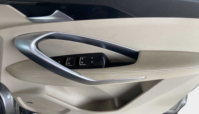 2021 MG HECTOR SHARP HYBRID 1.5 PETROL, Petrol, Manual, 35,576 km, Driver Side Door Panels Control
