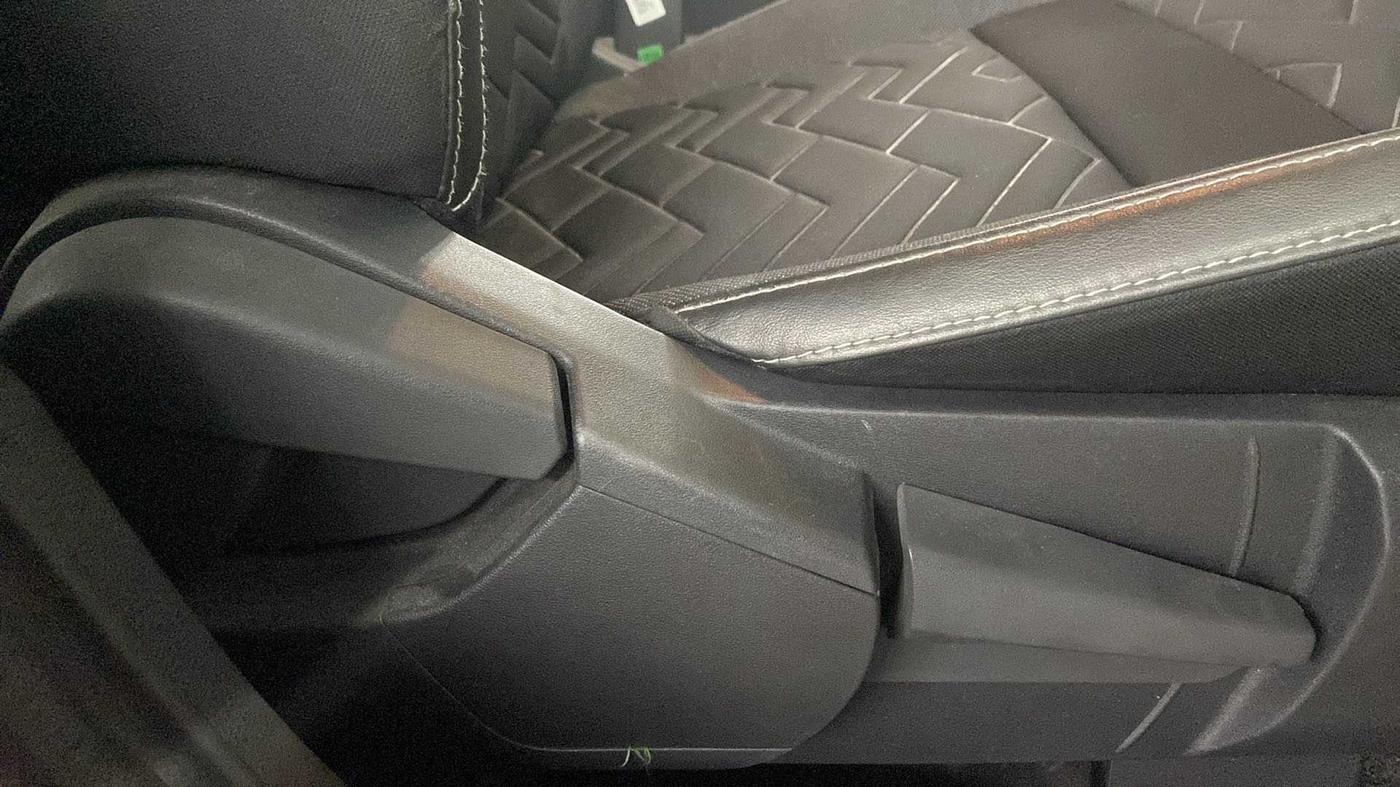 2021 Nissan MAGNITE XV PREMIUM TURBO CVT, Petrol, Automatic, 20,810 km, Driver Side Adjustment Panel