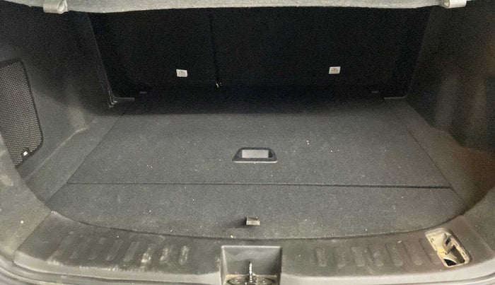 2020 Tata Harrier XZA PLUS 2.0L DUAL TONE, Diesel, Automatic, 48,760 km, Boot Inside