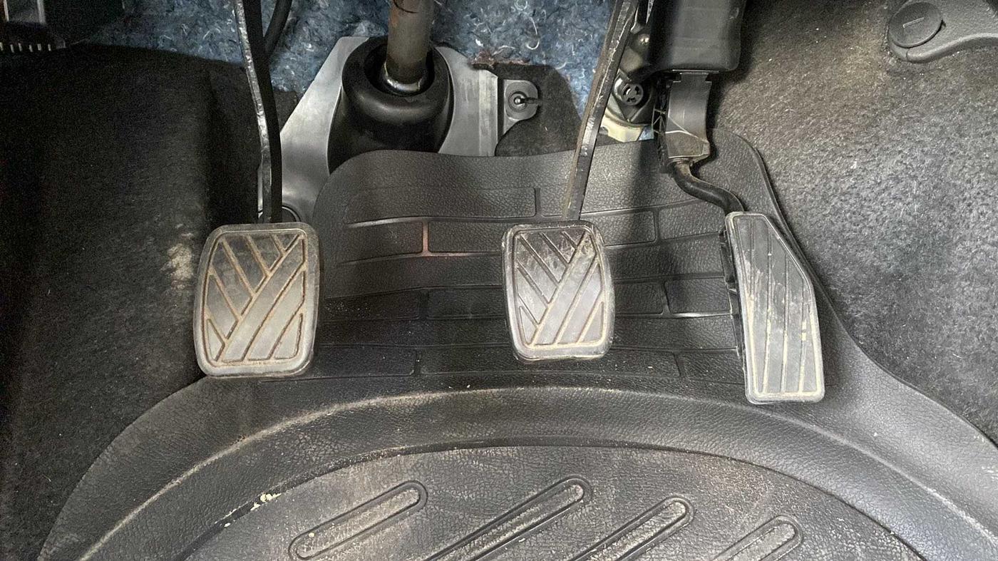 2022 Maruti IGNIS ALPHA 1.2, Petrol, Manual, 3,441 km, Pedals