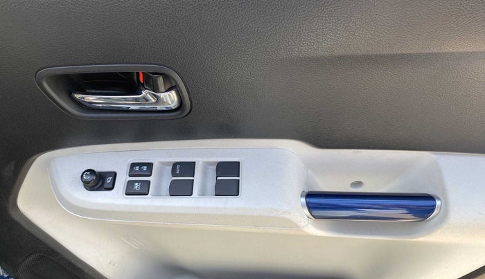 2022 Maruti IGNIS ALPHA 1.2, Petrol, Manual, 3,441 km, Driver Side Door Panels Control