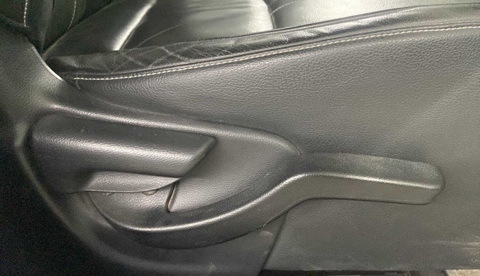 2016 Honda BR-V 1.5L I-VTEC VX, Petrol, Manual, 29,579 km, Driver Side Adjustment Panel