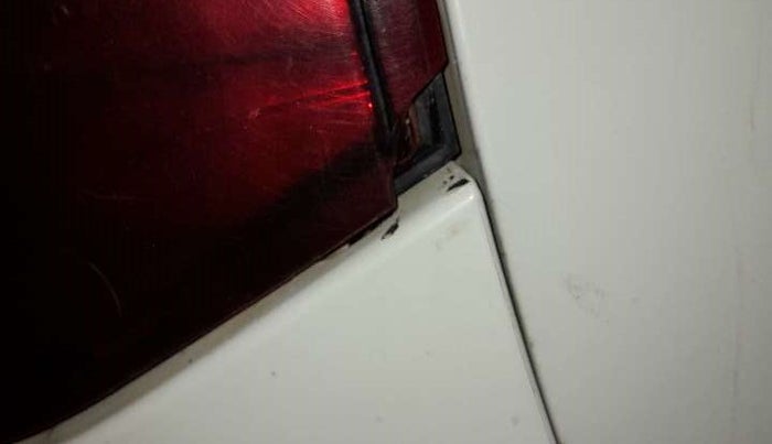 2012 Maruti Wagon R 1.0 VXI, Petrol, Manual, 29,891 km, Right tail light - Minor damage