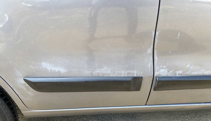 2016 Maruti Wagon R 1.0 VXI, Petrol, Manual, 59,587 km, Right rear door - Paint has faded