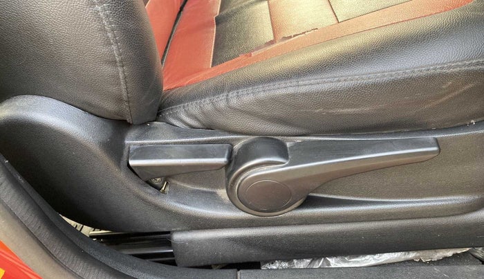 2016 Tata Tiago XZ PETROL, Petrol, Manual, 45,633 km, Driver Side Adjustment Panel