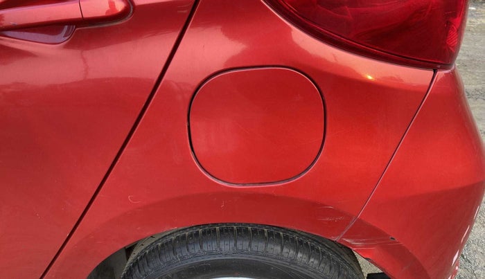 2016 Tata Tiago XZ PETROL, Petrol, Manual, 45,633 km, Left quarter panel - Minor scratches