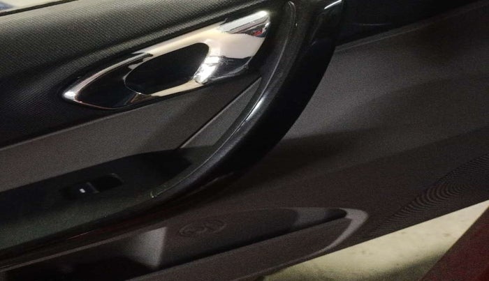 2016 Tata Tiago XZ PETROL, Petrol, Manual, 45,633 km, Left front window switch / handle - Minor damage