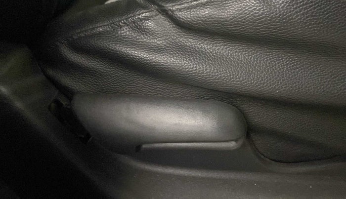 2021 Maruti Vitara Brezza VXI, Petrol, Manual, 23,956 km, Driver Side Adjustment Panel