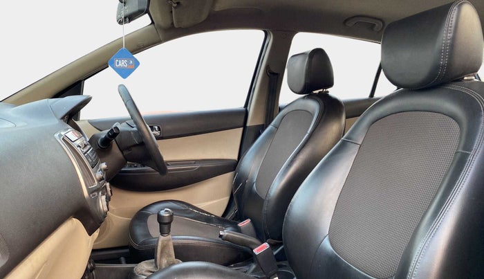 2013 Hyundai i20 MAGNA (O) 1.2, Petrol, Manual, 37,925 km, Right Side Front Door Cabin