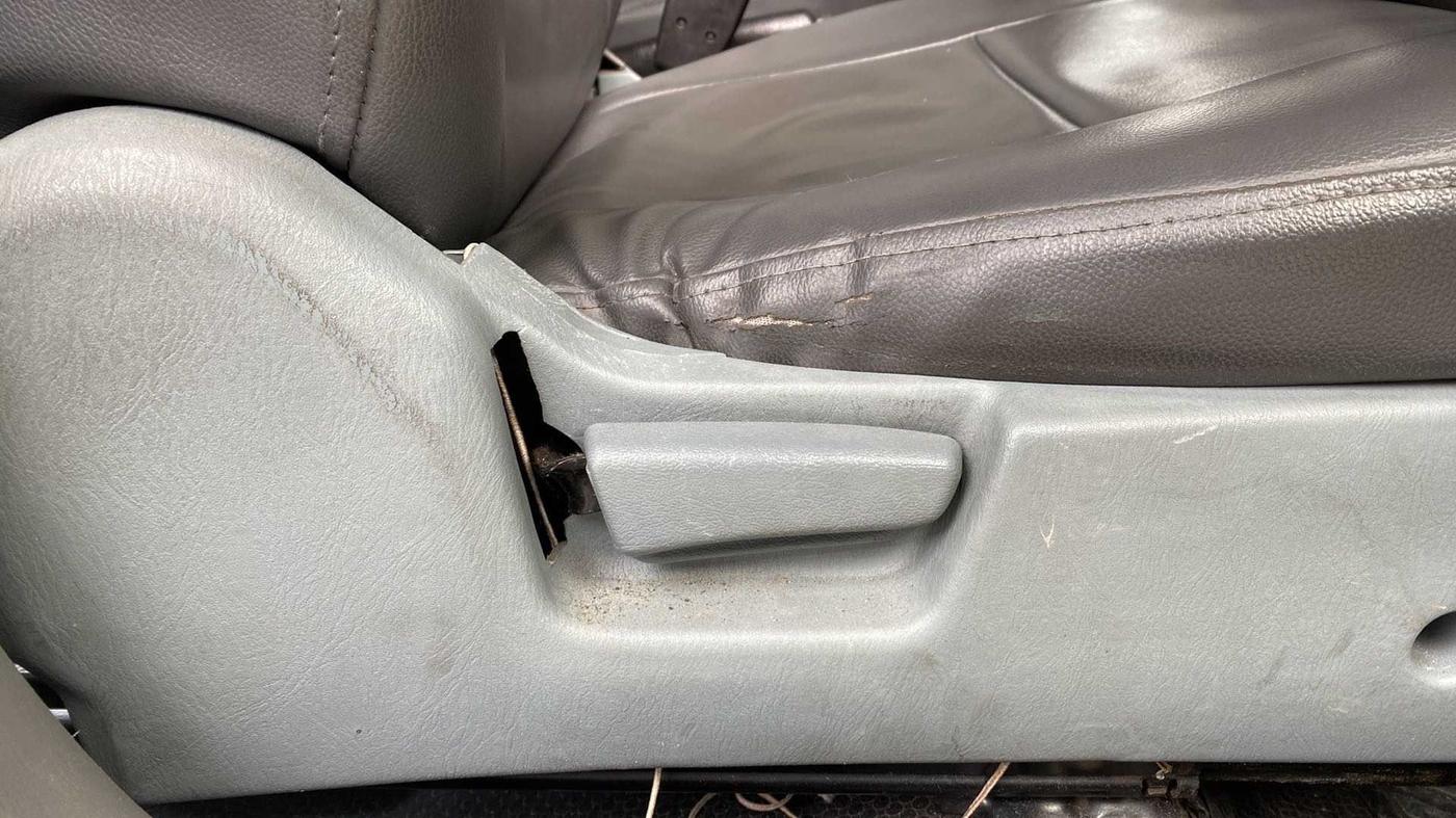 2013 Maruti Alto K10 VXI, Petrol, Manual, 56,067 km, Driver Side Adjustment Panel