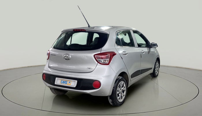 2017 Hyundai Grand i10 MAGNA 1.2 KAPPA VTVT, Petrol, Manual, 26,798 km, Right Back Diagonal