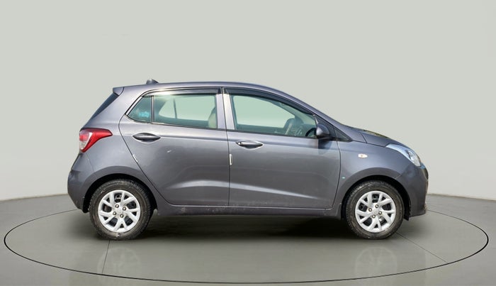 2017 Hyundai Grand i10 SPORTZ 1.2 KAPPA VTVT, Petrol, Manual, 36,559 km, Right Side View
