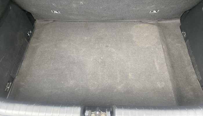 2021 Hyundai NEW I20 ASTA (O) 1.2 MT, Petrol, Manual, 20,192 km, Boot Inside