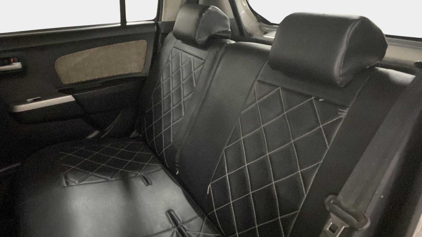 2014 Maruti Wagon R 1.0 VXI, Petrol, Manual, 43,407 km, Right Side Rear Door Cabin