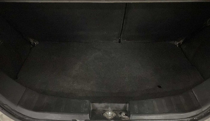 2014 Maruti Wagon R 1.0 VXI, Petrol, Manual, 43,407 km, Boot Inside