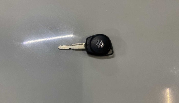 2018 Maruti Dzire VXI, Petrol, Manual, 66,600 km, Key Close Up