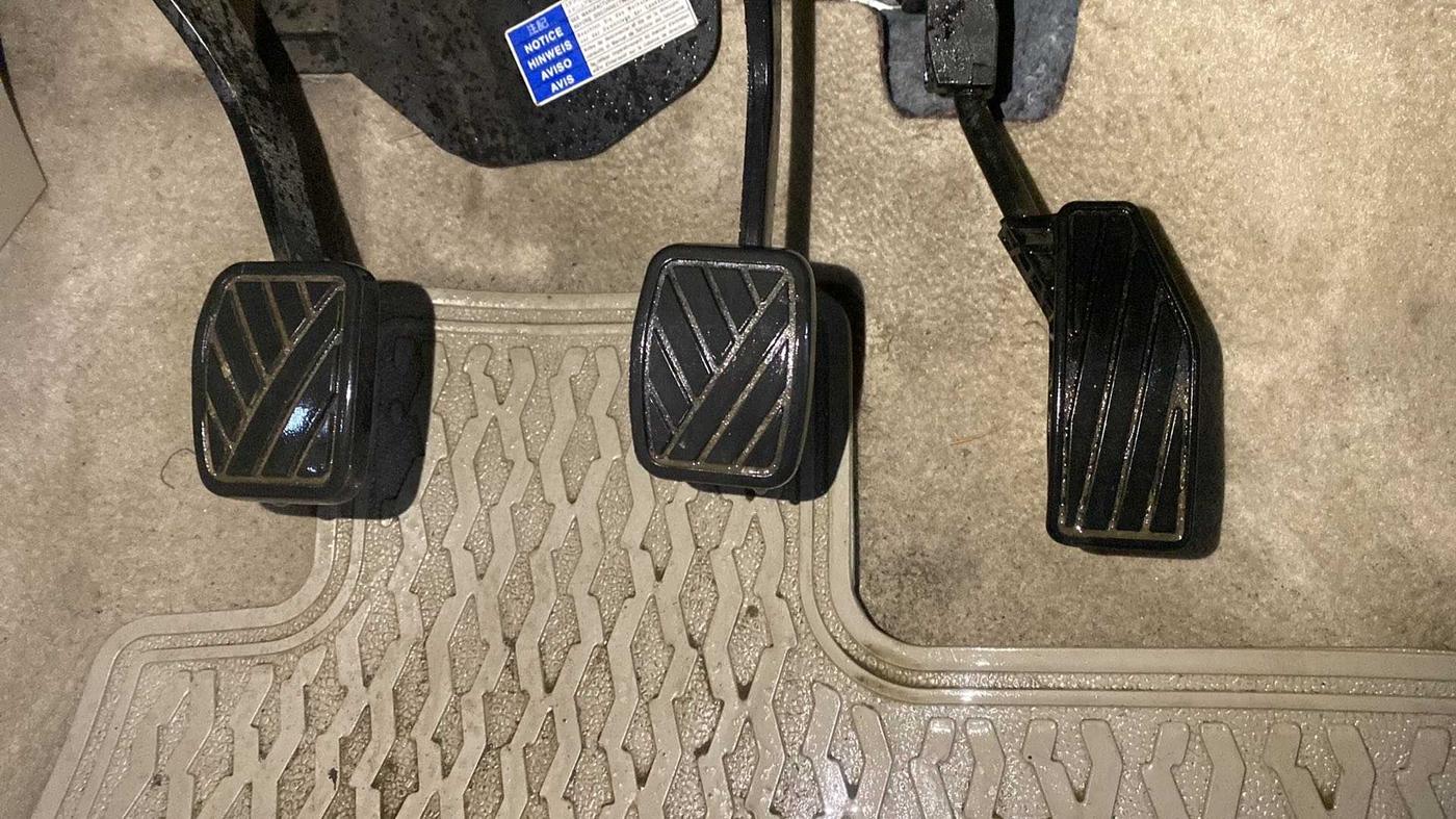 2018 Maruti Dzire VXI, Petrol, Manual, 66,600 km, Pedals