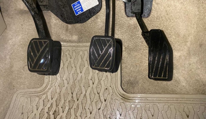 2018 Maruti Dzire VXI, Petrol, Manual, 66,600 km, Pedals