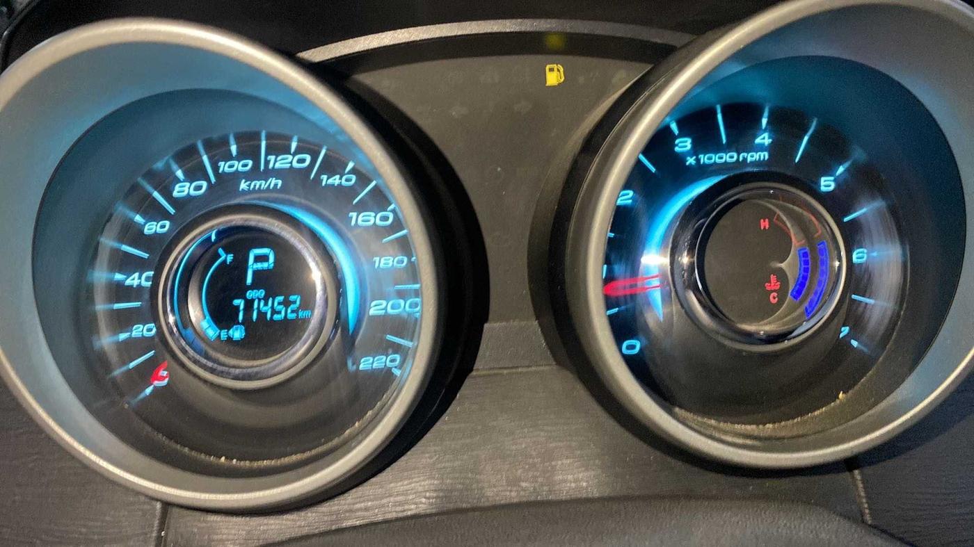 2016 Mahindra XUV500 W10 AT, Diesel, Automatic, 71,424 km, Odometer Image