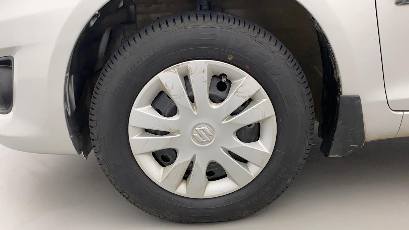 2014 Maruti Swift Dzire VXI, Petrol, Manual, 1,04,482 km, Left Front Wheel