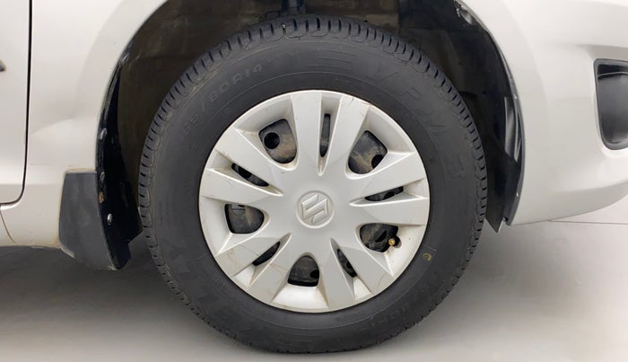 2014 Maruti Swift Dzire VXI, Petrol, Manual, 1,04,482 km, Right Front Wheel