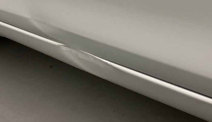 2014 Maruti Swift Dzire VXI, Petrol, Manual, 1,04,482 km, Left running board - Slightly dented