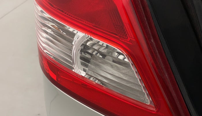 2014 Maruti Swift Dzire VXI, Petrol, Manual, 1,04,482 km, Left tail light - Reverse gear light not functional