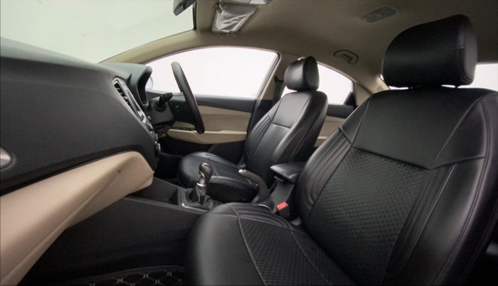2019 Hyundai Verna 1.4 EX PETROL, Petrol, Manual, 59,884 km, Right Side Front Door Cabin