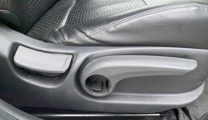 2019 Hyundai Verna 1.4 EX PETROL, Petrol, Manual, 59,884 km, Driver Side Adjustment Panel