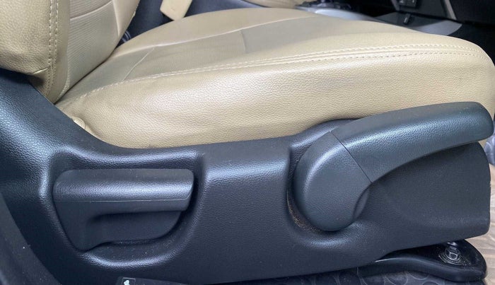 2017 Honda City 1.5L I-VTEC V MT, Petrol, Manual, 43,220 km, Driver Side Adjustment Panel