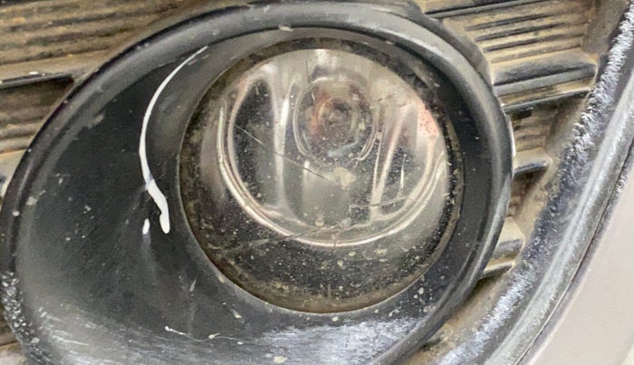 2015 Maruti Ciaz VXI+, Petrol, Manual, 68,617 km, Left fog light - Minor damage