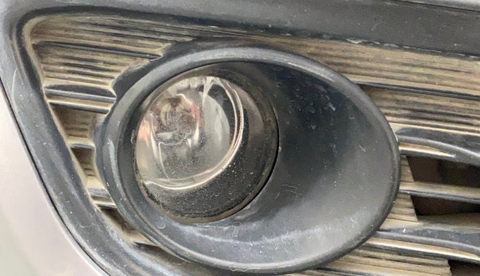 2015 Maruti Ciaz VXI+, Petrol, Manual, 68,617 km, Right fog light - Not working
