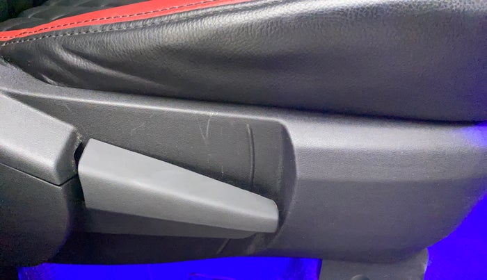 2022 Nissan MAGNITE XV PREMIUM TURBO CVT, Petrol, Automatic, 10,377 km, Driver Side Adjustment Panel