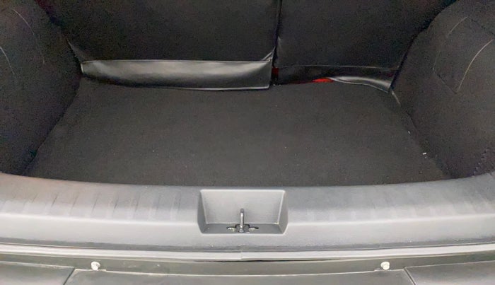 2022 Nissan MAGNITE XV PREMIUM TURBO CVT, Petrol, Automatic, 10,377 km, Boot Inside