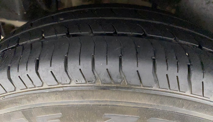 2019 Maruti Swift VDI AMT, Diesel, Automatic, 76,159 km, Right Rear Tyre Tread
