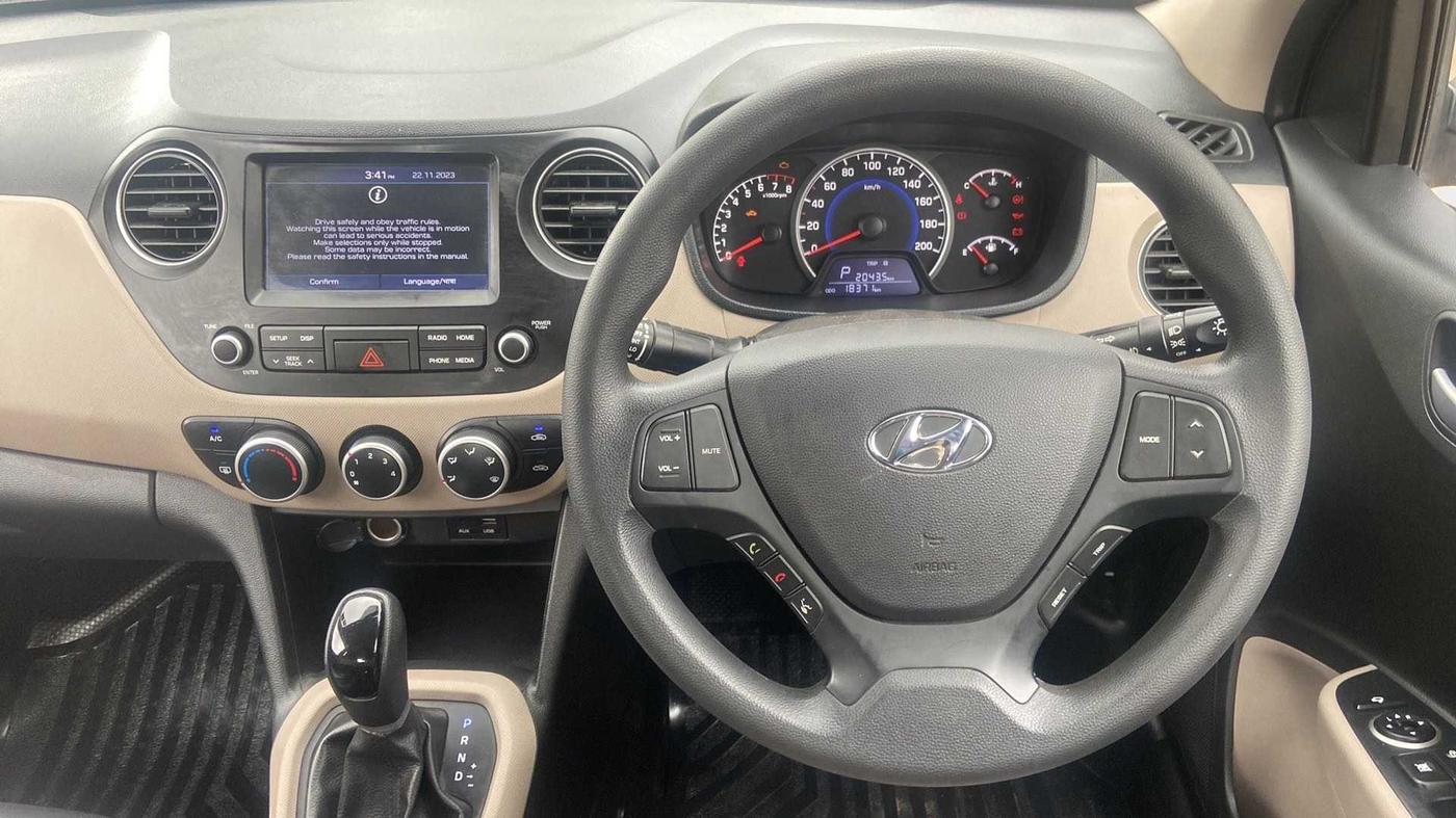2019 Hyundai Grand i10 SPORTZ AT 1.2 KAPPA VTVT, Petrol, Automatic, 18,371 km, Steering Wheel Close Up
