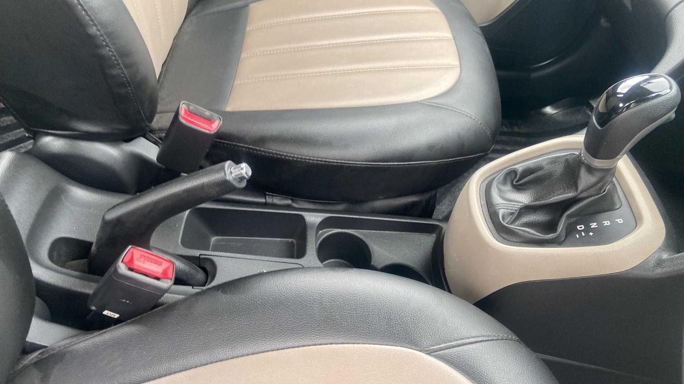 2019 Hyundai Grand i10 SPORTZ AT 1.2 KAPPA VTVT, Petrol, Automatic, 18,371 km, Gear Lever