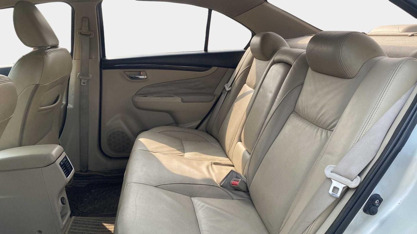 2014 Maruti Ciaz ZXI, Petrol, Manual, 62,228 km, Right Side Rear Door Cabin