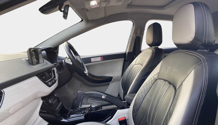 2020 Tata NEXON XZA PLUS (O) PETROL DUAL TONE, Petrol, Automatic, 21,520 km, Right Side Front Door Cabin