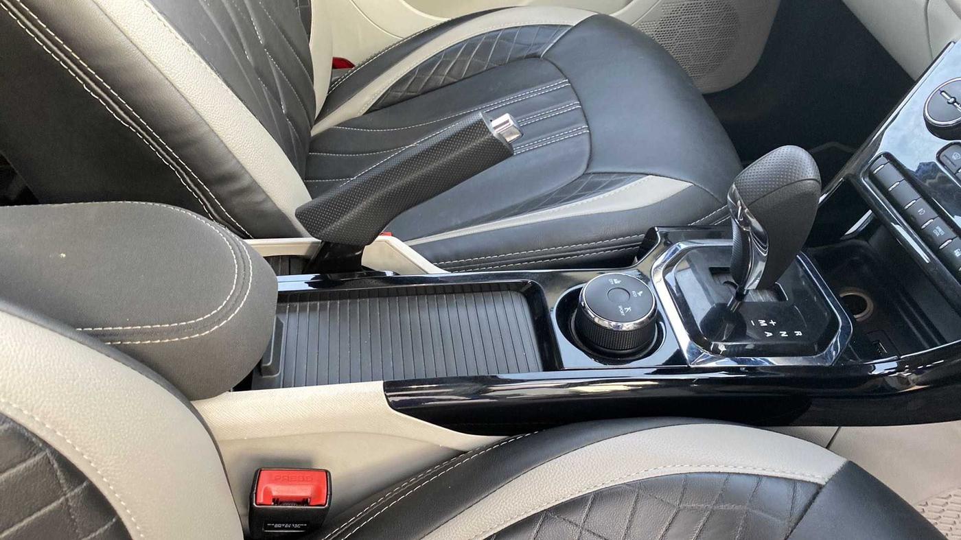 2020 Tata NEXON XZA PLUS (O) PETROL DUAL TONE, Petrol, Automatic, 21,520 km, Gear Lever