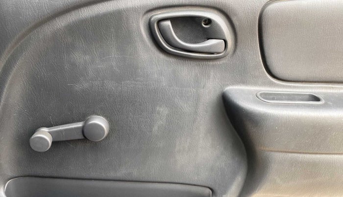 2011 Maruti Alto LXI, Petrol, Manual, 45,557 km, Driver Side Door Panels Control