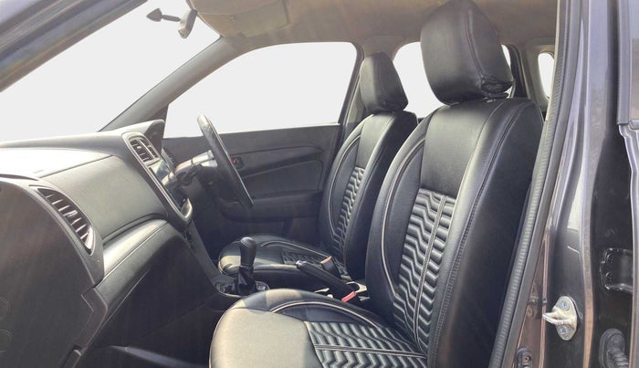 2021 Maruti Vitara Brezza LXI, Petrol, Manual, 23,354 km, Right Side Front Door Cabin