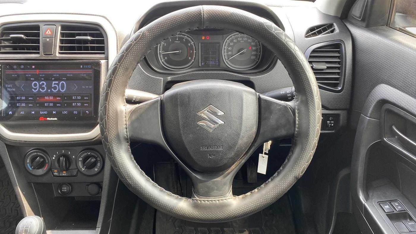 2021 Maruti Vitara Brezza LXI, Petrol, Manual, 23,354 km, Steering Wheel Close Up